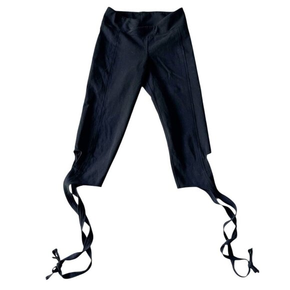 Free People Movement Turnout Crossover Waist Ankle Tie Cropped Leggings in Black - Picture 2 of 11